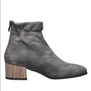 BOGO Antelope Gigi Bootie Size 5.5 New $199